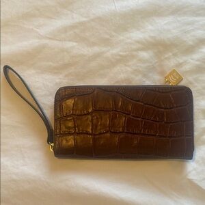 NWT Fossil Jori Zip Dark Brown Croc-Embossed Wristlet